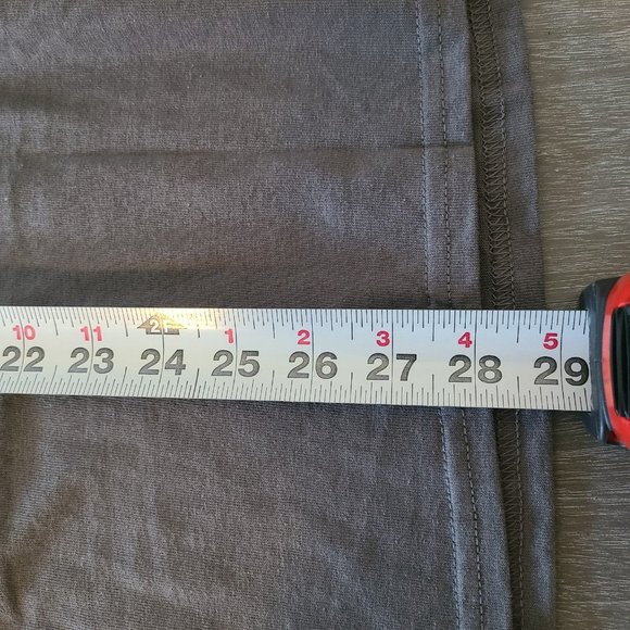 One Piece Mens T Shirt Chibi Strawhat Crew Under Skull Logo Small NWT - Picture 7 of 7